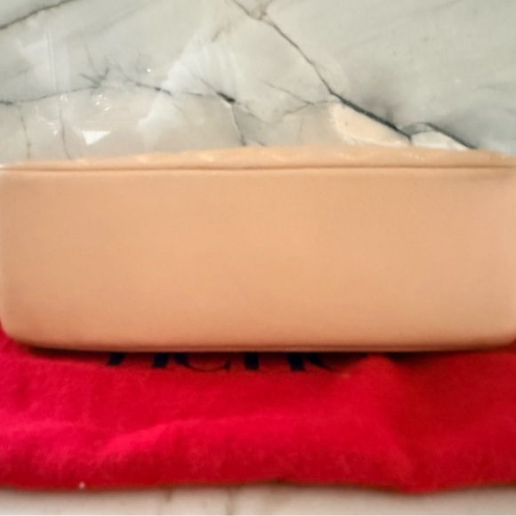 Carolina Herrera Quilted Beige Bag - Picture 6 of 9